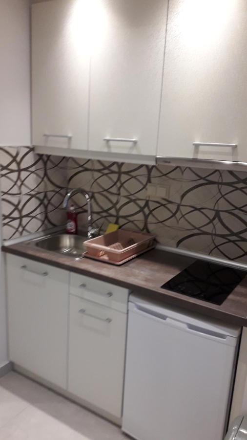 House Dilena Tsimtsiri Luxury Apartment 1 يميناريا المظهر الخارجي الصورة